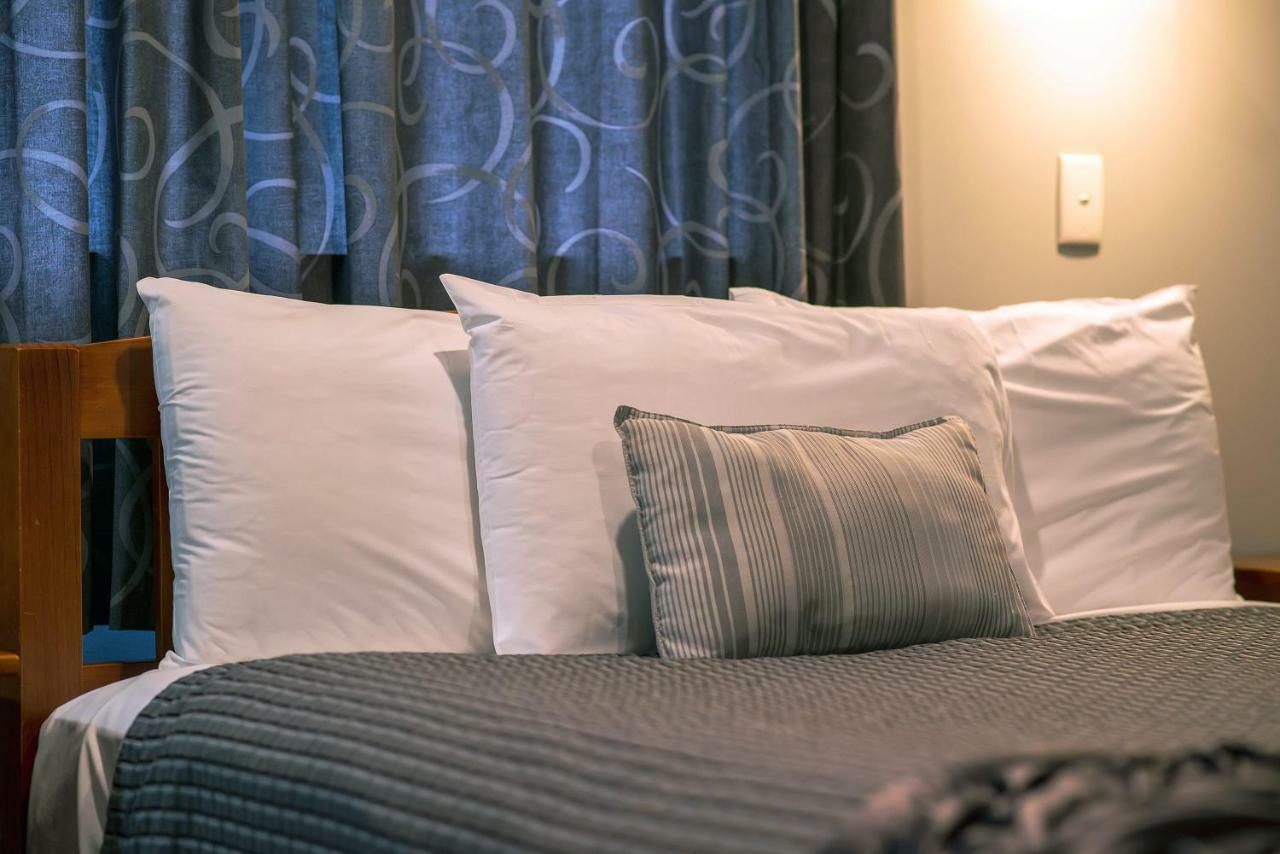 Coronation Park Motels Ашбъртън Екстериор снимка